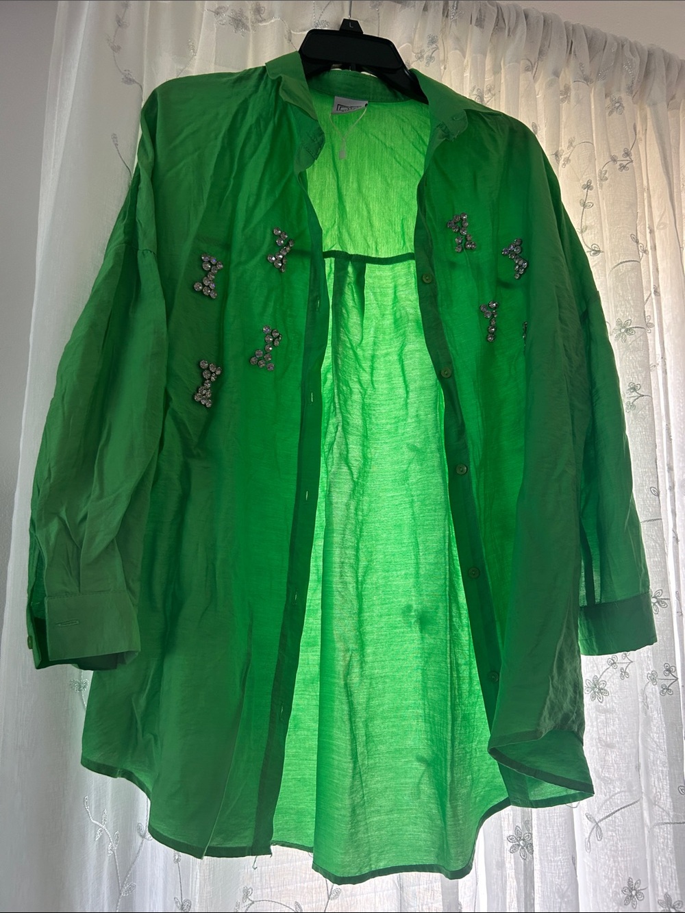 Womenโs Green Embellished Button-Up Shirt Jacket